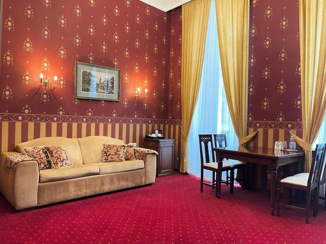 Готель Continental 4*