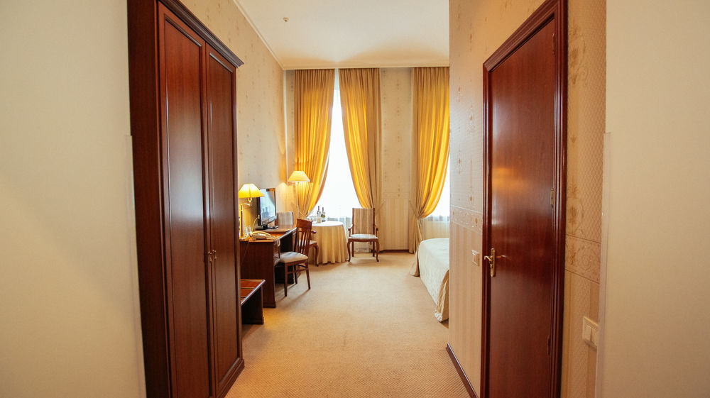 Continental 4* Odesa