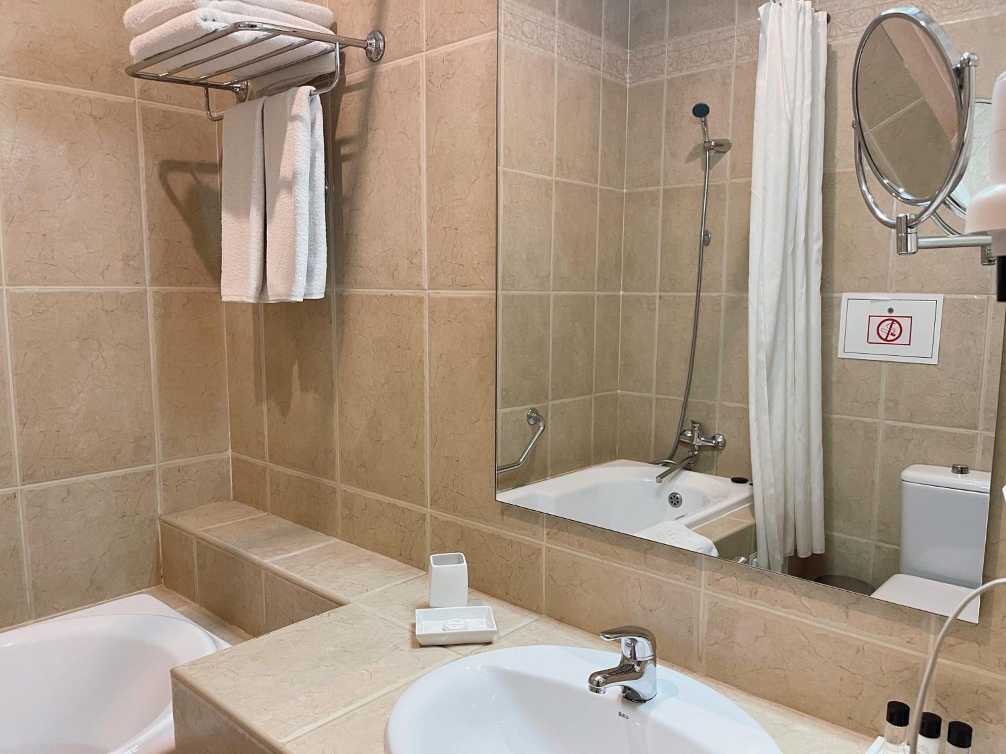 Continental 4*