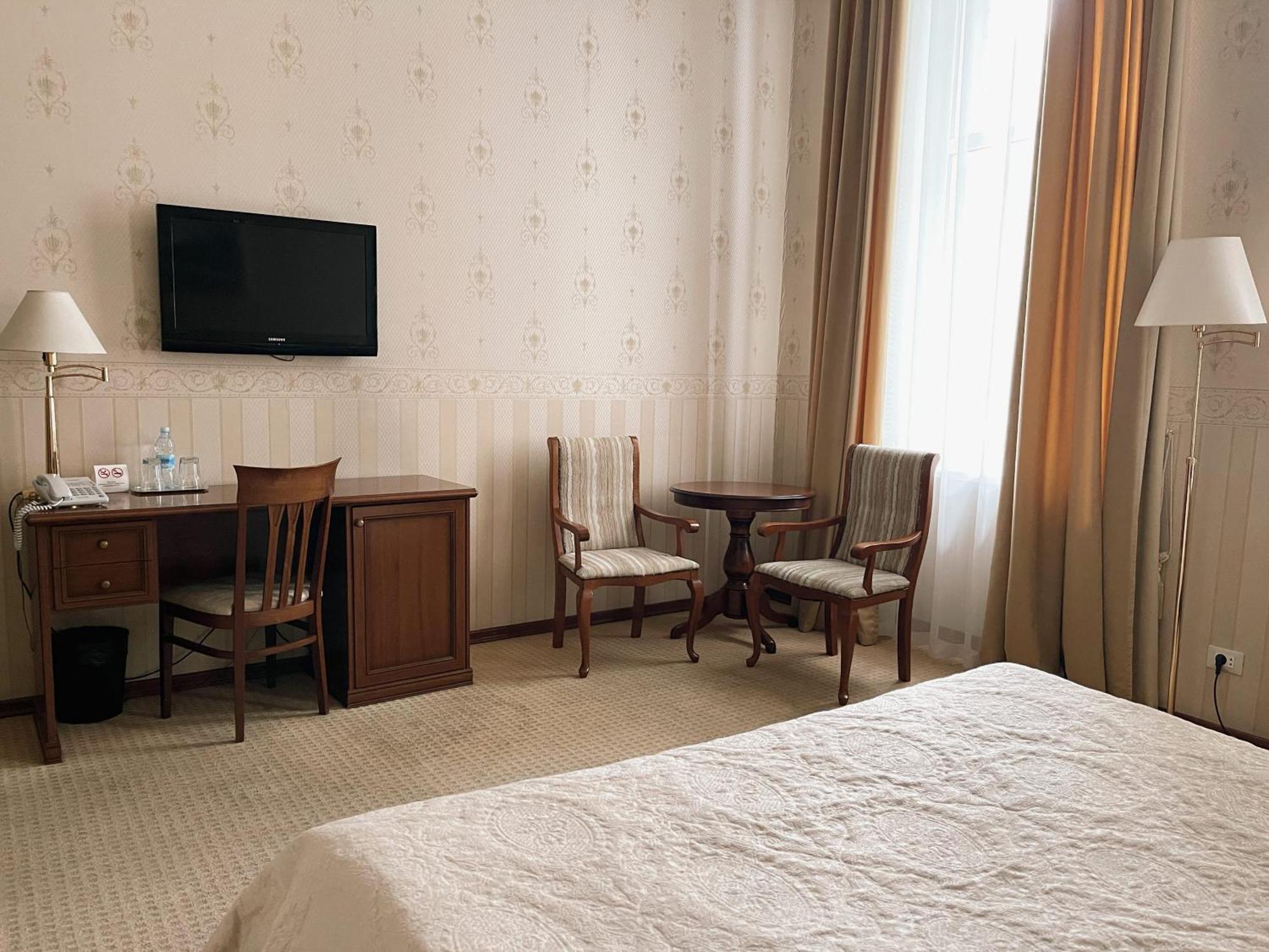 Continental 4* אודסה